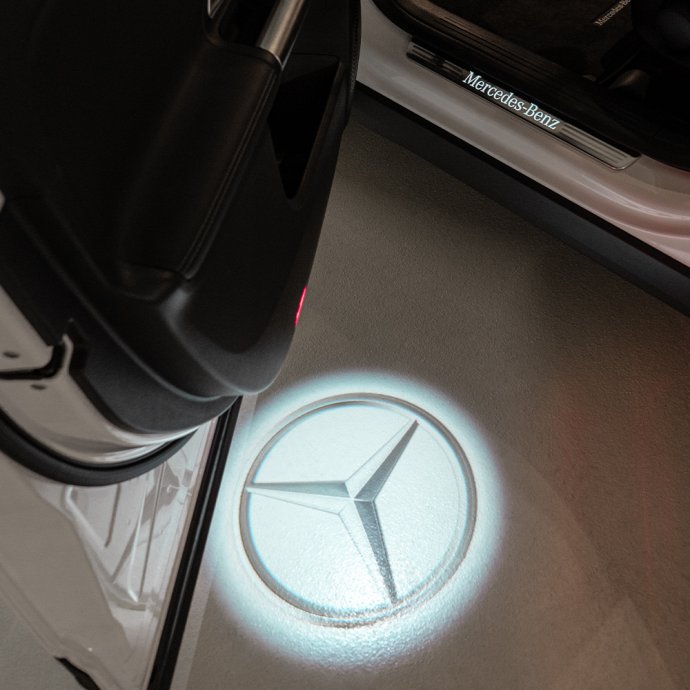 Kaufe 2 Stück W212 W213 W205 AMG GLA GLC Willkommenslicht Laser Logo  Autotürleuchte für Mercedes Benz E
