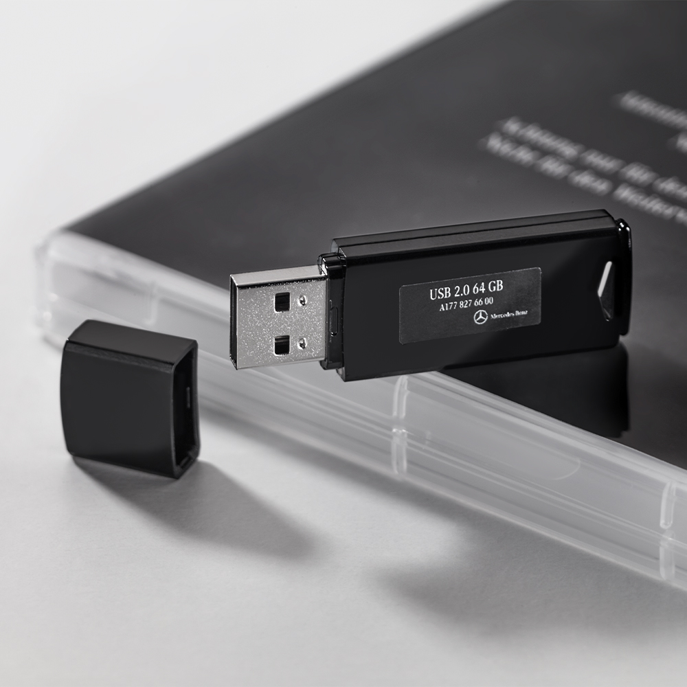 Mercedes-Benz | Mercedes-Benz USB-Stick 64 GB, leer, für COMAND  Karten-Updates | online preiswert kaufen